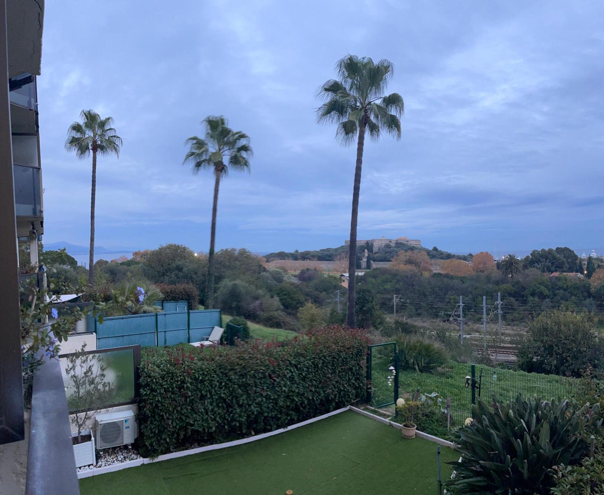 Studio A 2 Pas De La Plage Villeneuve-Loubet Exteriör bild